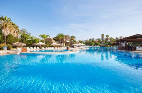 Отель PortAventura Hotel El Paso - Includes PortAventura Park Tickets  Салоу
